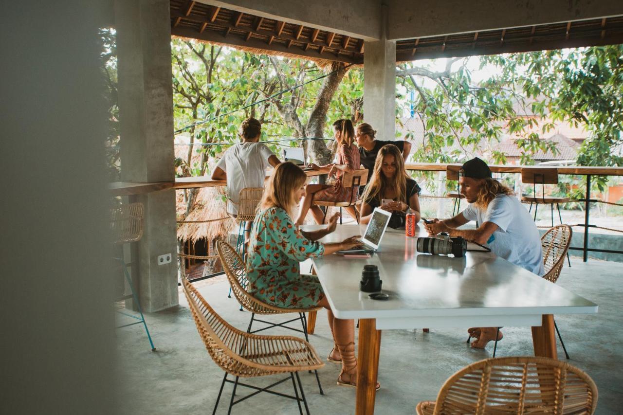 Endless Summer Surf Camp Kuta Kuta  Bagian luar foto